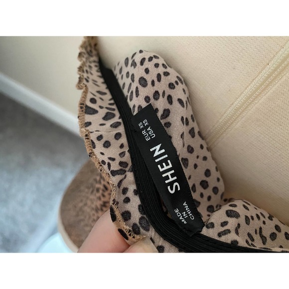 One shoulder leopard long sleeve top, size XS - Picture 7 of 8